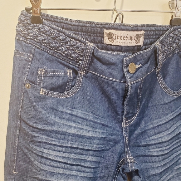 Freesthle boot cut ligh washed blue jeans size 9 - Picture 2 of 10
